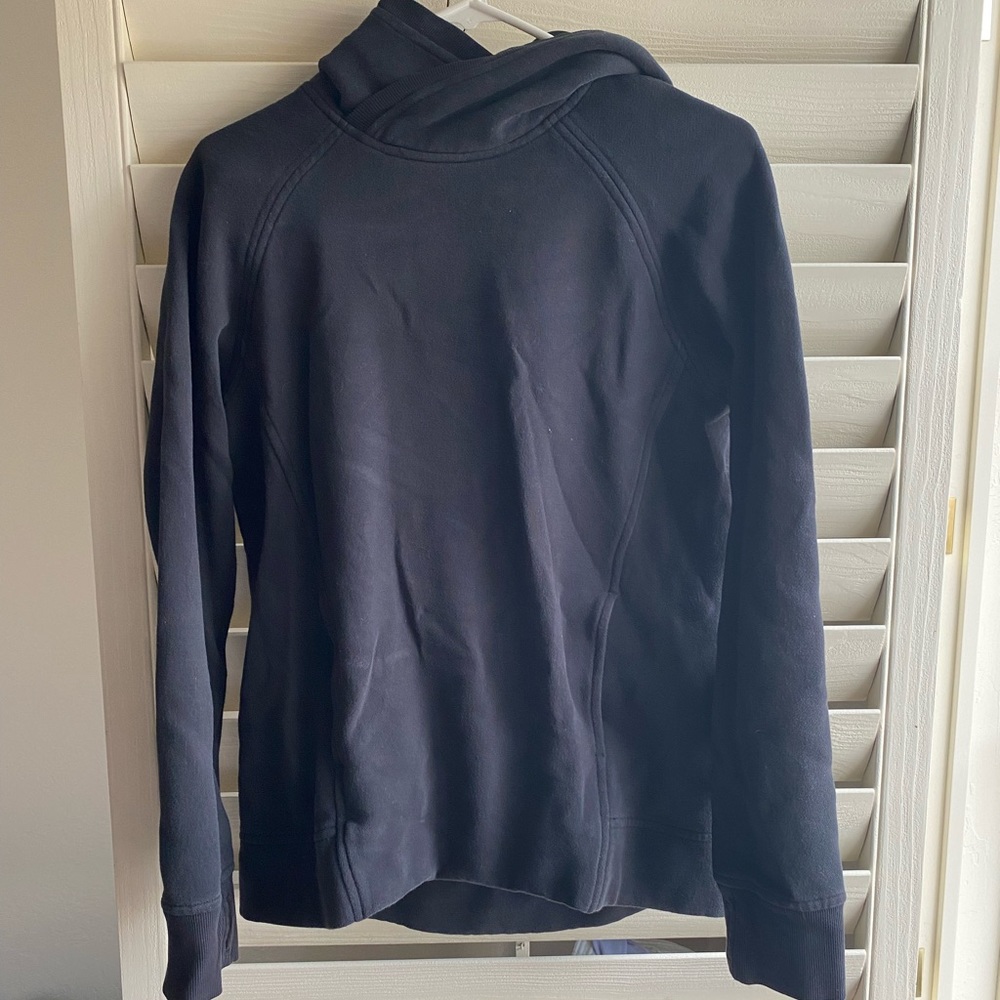 Black Lululemon Pullover